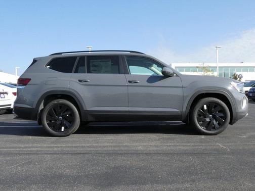 2026 Volkswagen Atlas 2.0T SE w/Technology 4MOTION