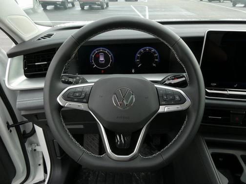 2025 Volkswagen Tiguan 2.0T SE 4MOTION