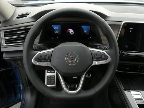 2026 Volkswagen Atlas 2.0T SEL Premium R-Line 4MOTION