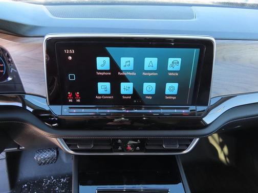 2026 Volkswagen Atlas 2.0T SE w/Technology 4MOTION