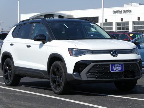 2025 Volkswagen Taos 1.5T SE Black