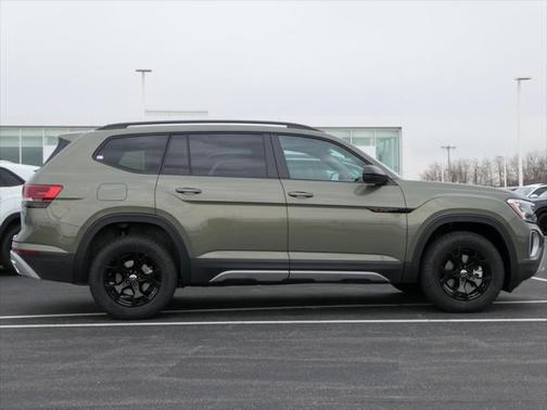 2025 Volkswagen Atlas 2.0T Peak Edition