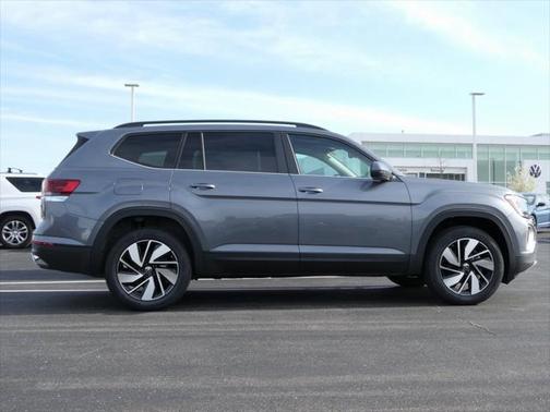 2025 Volkswagen Atlas 2.0T SE w/Technology 4MOTION