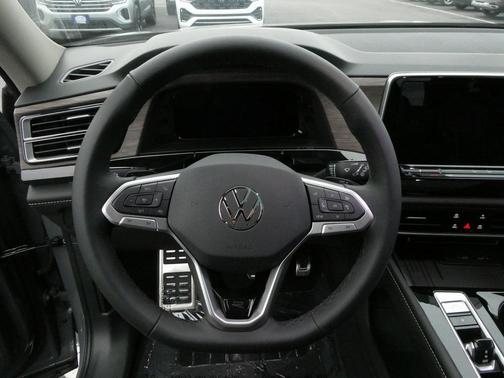 2025 Volkswagen Atlas 2.0T SEL Premium R-Line 4MOTION