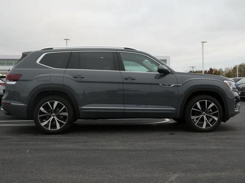 2025 Volkswagen Atlas 2.0T SEL Premium R-Line 4MOTION