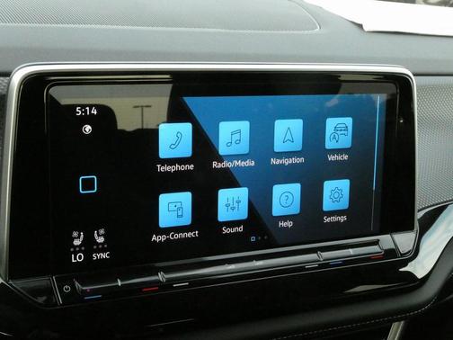 2025 Volkswagen Atlas Cross Sport 2.0T SEL