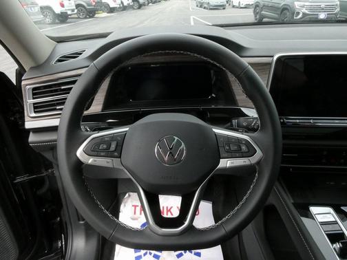 2025 Volkswagen Atlas 2.0T SEL