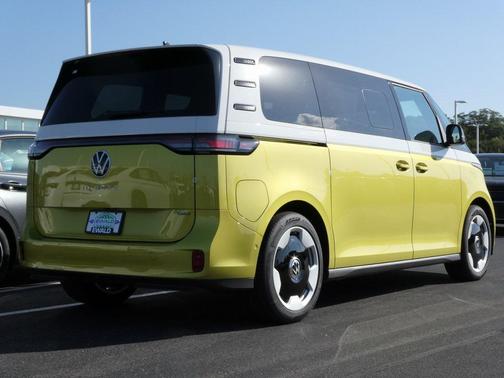 2025 Volkswagen ID. Buzz Pro S Plus with 4MOTION