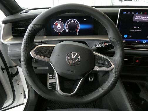 2025 Volkswagen Tiguan 2.0T SE R-Line Black 4MOTION