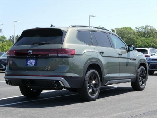 2025 Volkswagen Atlas 2.0T Peak Edition