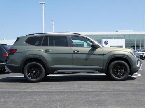2025 Volkswagen Atlas 2.0T Peak Edition