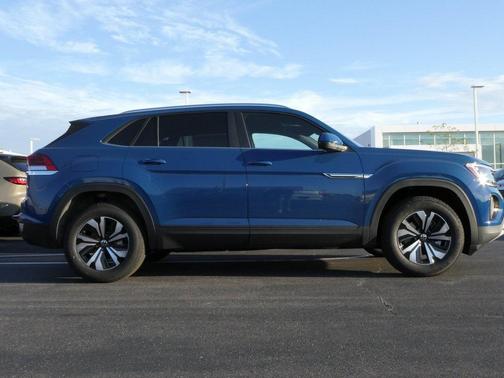 2026 Volkswagen Atlas Cross Sport 2.0T SE