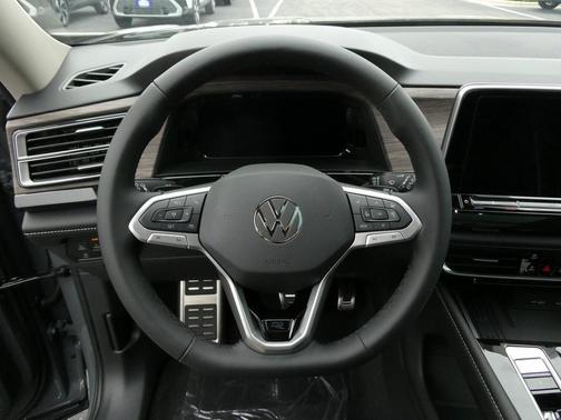 2026 Volkswagen Atlas 2.0T SEL Premium R-Line 4MOTION