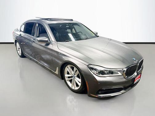 2016 BMW 750 i xDrive