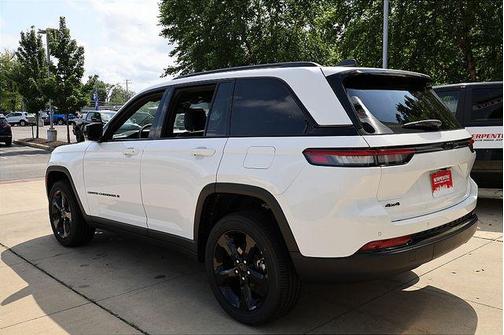 2025 Jeep Grand Cherokee Altitude