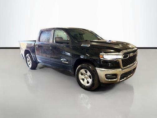 Diamond Black Crystal Pearlcoat 2026 RAM 1500 Big Horn/Lone Star