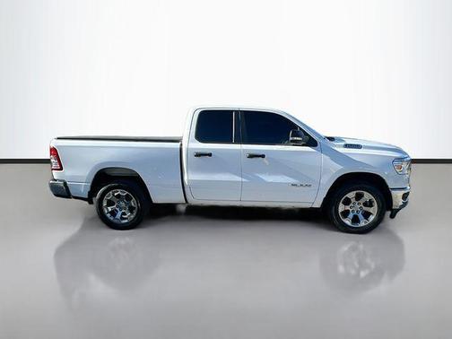 Bright White Clearcoat 2023 RAM 1500 Big Horn/Lone Star