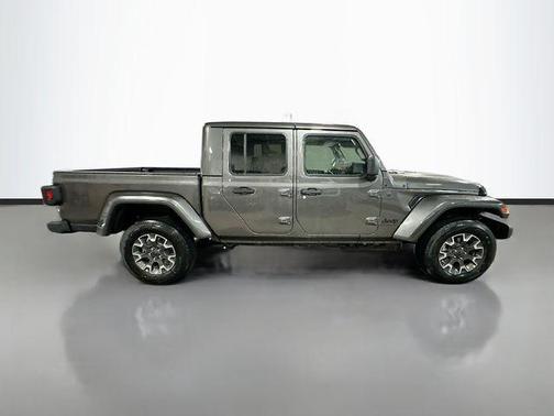 2026 Jeep Gladiator Sahara 4x4