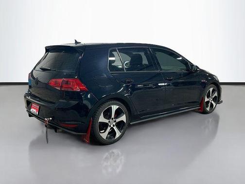 2016 Volkswagen Golf GTI 2.0T SE 4-Door