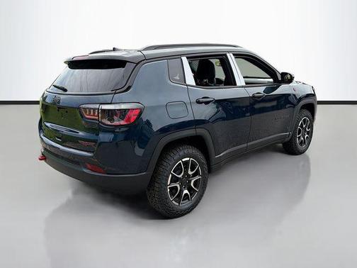 Fathom Blue Pearl Coat 2026 Jeep Compass Trailhawk