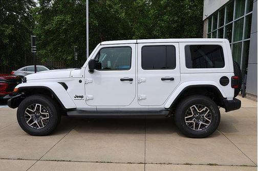 2025 Jeep Wrangler 4-Door Sahara 4x4