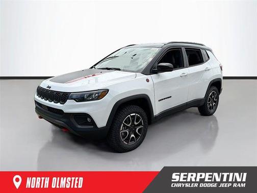 Bright White Clearcoat 2026 Jeep Compass Trailhawk