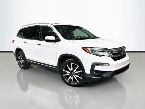 2022 Honda Pilot Touring 8-Passenger