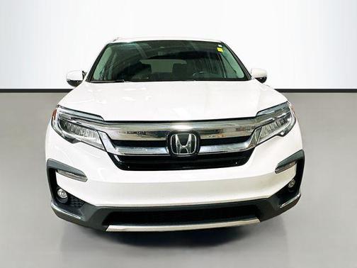 2022 Honda Pilot Touring 8-Passenger