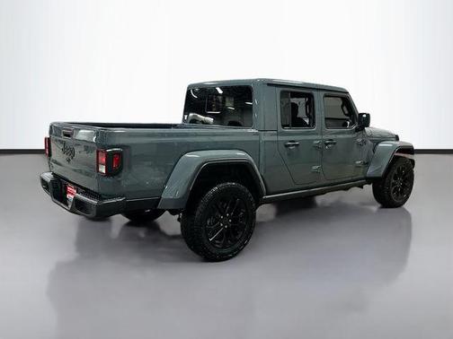 2025 Jeep Gladiator Nighthawk