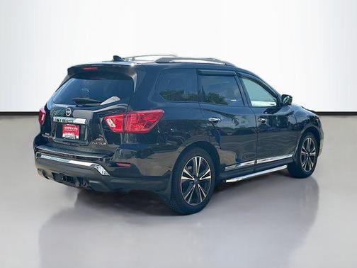 2019 Nissan Pathfinder Platinum