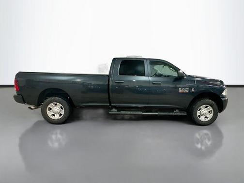 2018 RAM 3500 Tradesman Crew Cab 4x4 8' Box