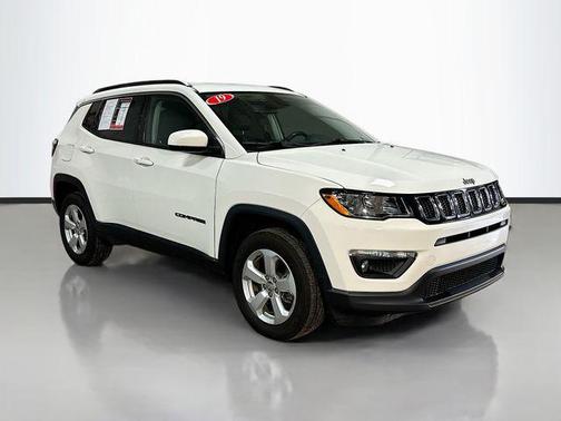 White Clearcoat 2019 Jeep Compass Latitude