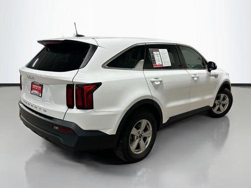 2022 Kia Sorento LX