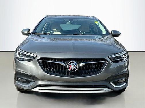 2019 Buick Regal TourX AWD Essence