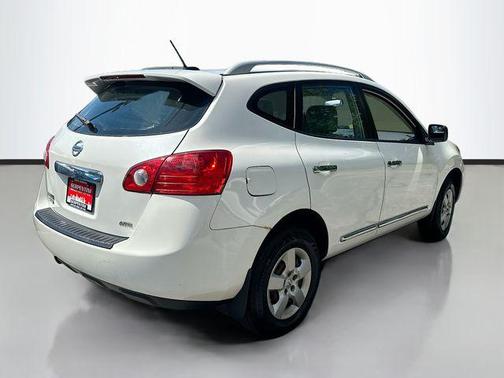 Pearl White 2014 Nissan Rogue Select S