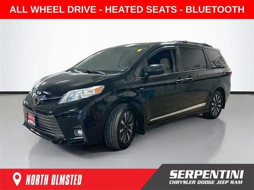 2020 Toyota Sienna XLE