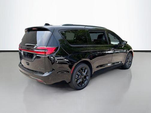Pxj 2027 Chrysler Pacifica Limited