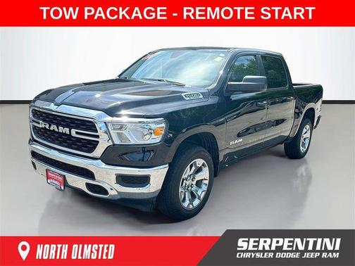 Diamond Black Crystal Pearlcoat 2023 RAM 1500 Big Horn/Lone Star