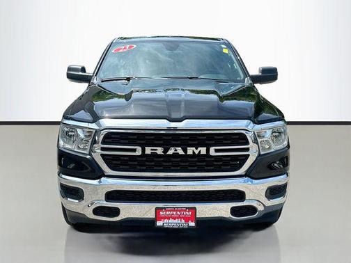 Diamond Black Crystal Pearlcoat 2023 RAM 1500 Big Horn/Lone Star
