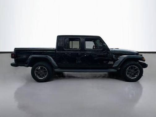 Black Clearcoat 2020 Jeep Gladiator Overland