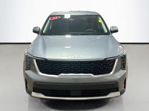 2024 Kia Sorento LX