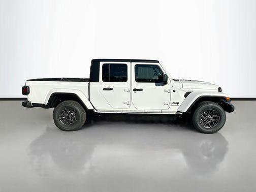 2026 Jeep Gladiator Sport S