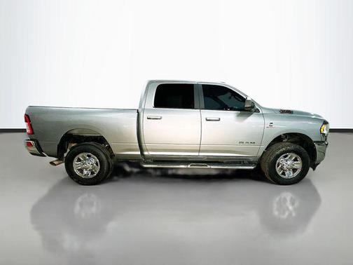 2022 RAM 2500 Big Horn Crew Cab 4x4 6'4' Box