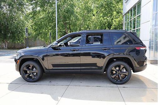 2025 Jeep Grand Cherokee Altitude