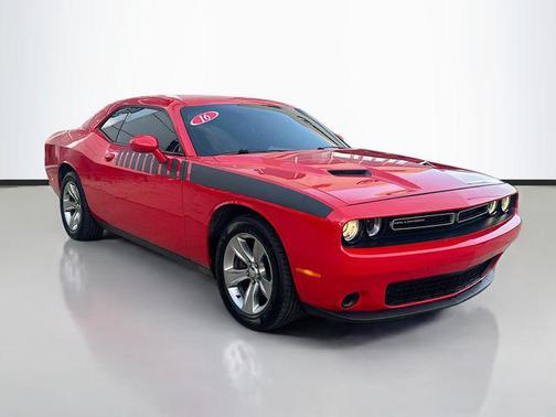 2016 Dodge Challenger SXT