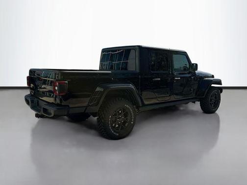 2026 Jeep Gladiator Willys 4x4