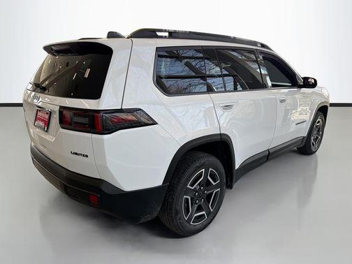 2026 Jeep Cherokee Laredo 4x4