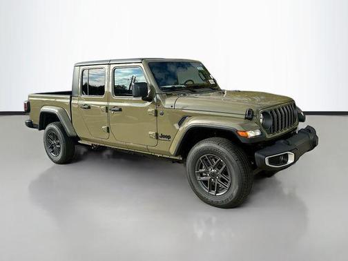 2026 Jeep Gladiator Sport S