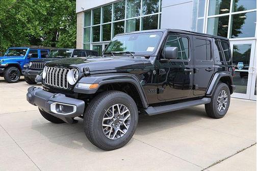2025 Jeep Wrangler 4-Door Sahara 4x4