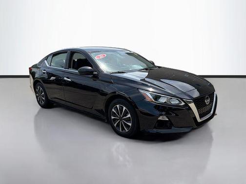 Super Black Clearcoat 2020 Nissan Altima S FWD